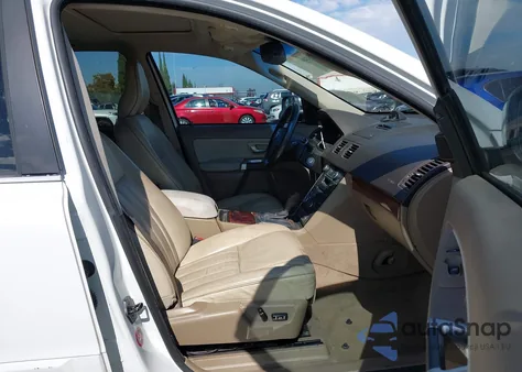 2013 Volvo Xc90 3.2/3.2 Platinum/3.2 Premier Plus z USA, uszkodzony, nr VIN YV4952CY6D1665102